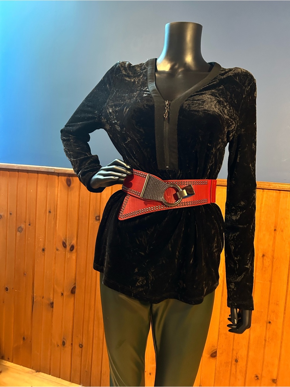 Vintage Black Crushed Velvet V-Neck Long Sleeve Top - Picture 6 of 6